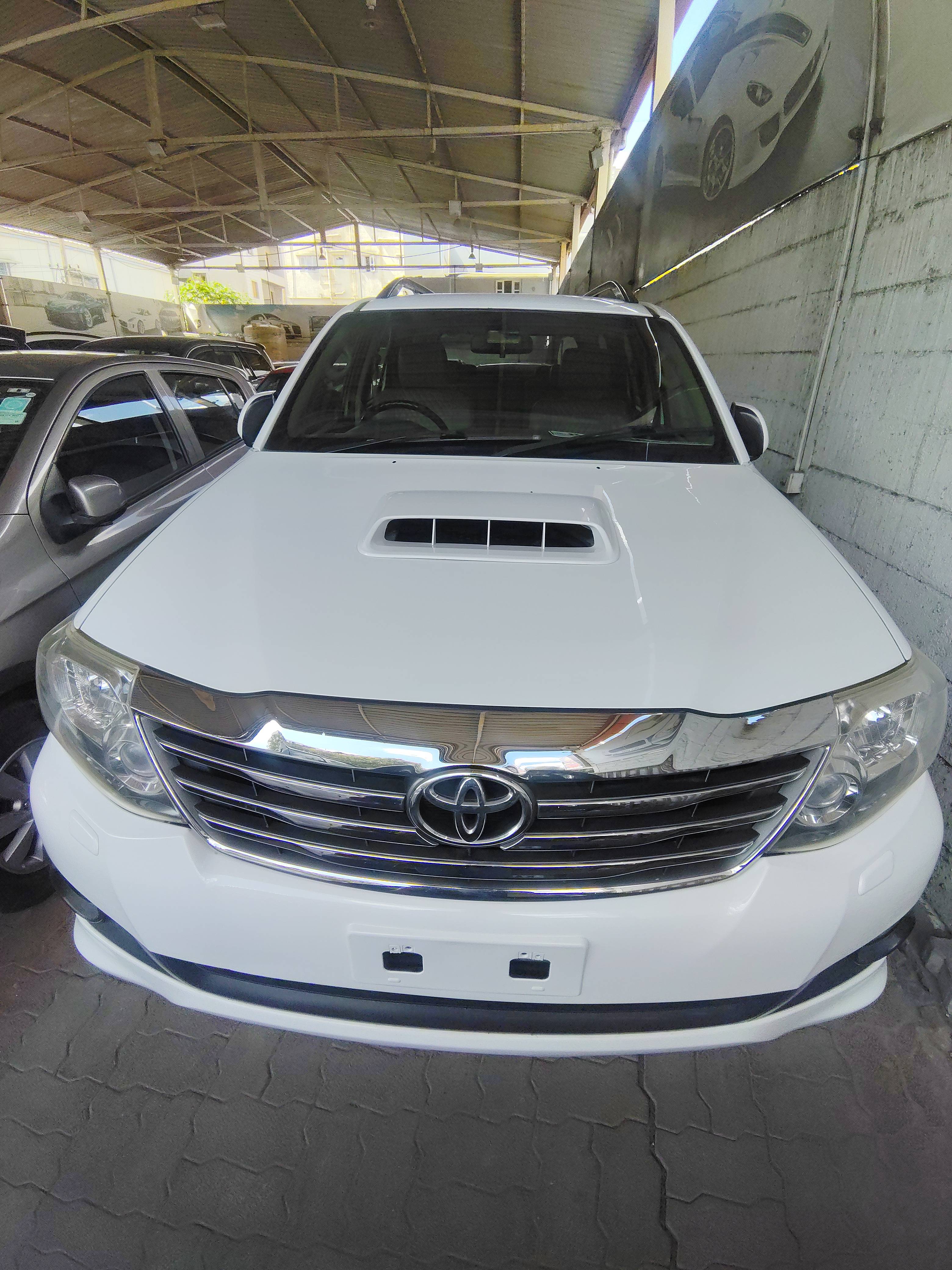 2012 TOYOTA KIRLOSKAR MOTOR PVT LTD TOYOTA FORTUNER 3.0L 2WD AT